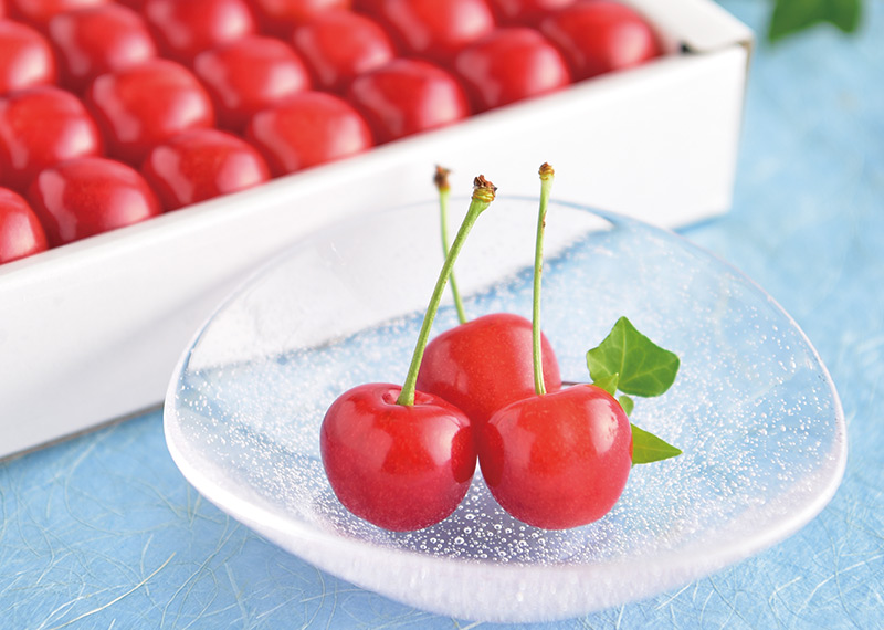 父の日 秀撰佐藤錦 手詰め 600g 送料込 清川屋のサクランボ 父の日佐藤錦 清川屋