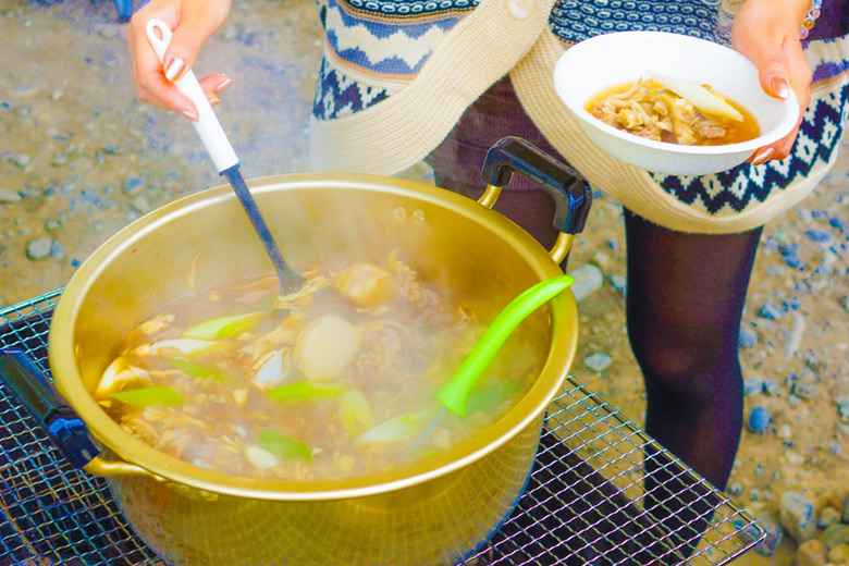 大きなお鍋にたっぷり芋煮
