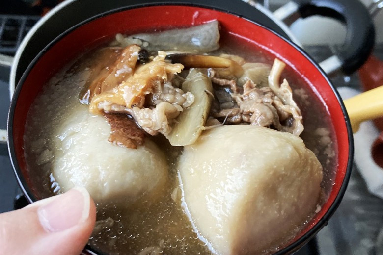 料亭の芋煮はひと味違う⁉【玉貴特製 山形牛いも煮鍋試食レポート】